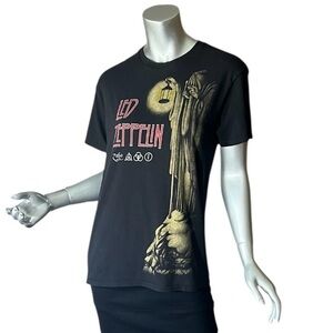 Led Zeppelin Size MEDIUM Hermit Graphic Band Tee Black Crew Neck T Shirt Delta
